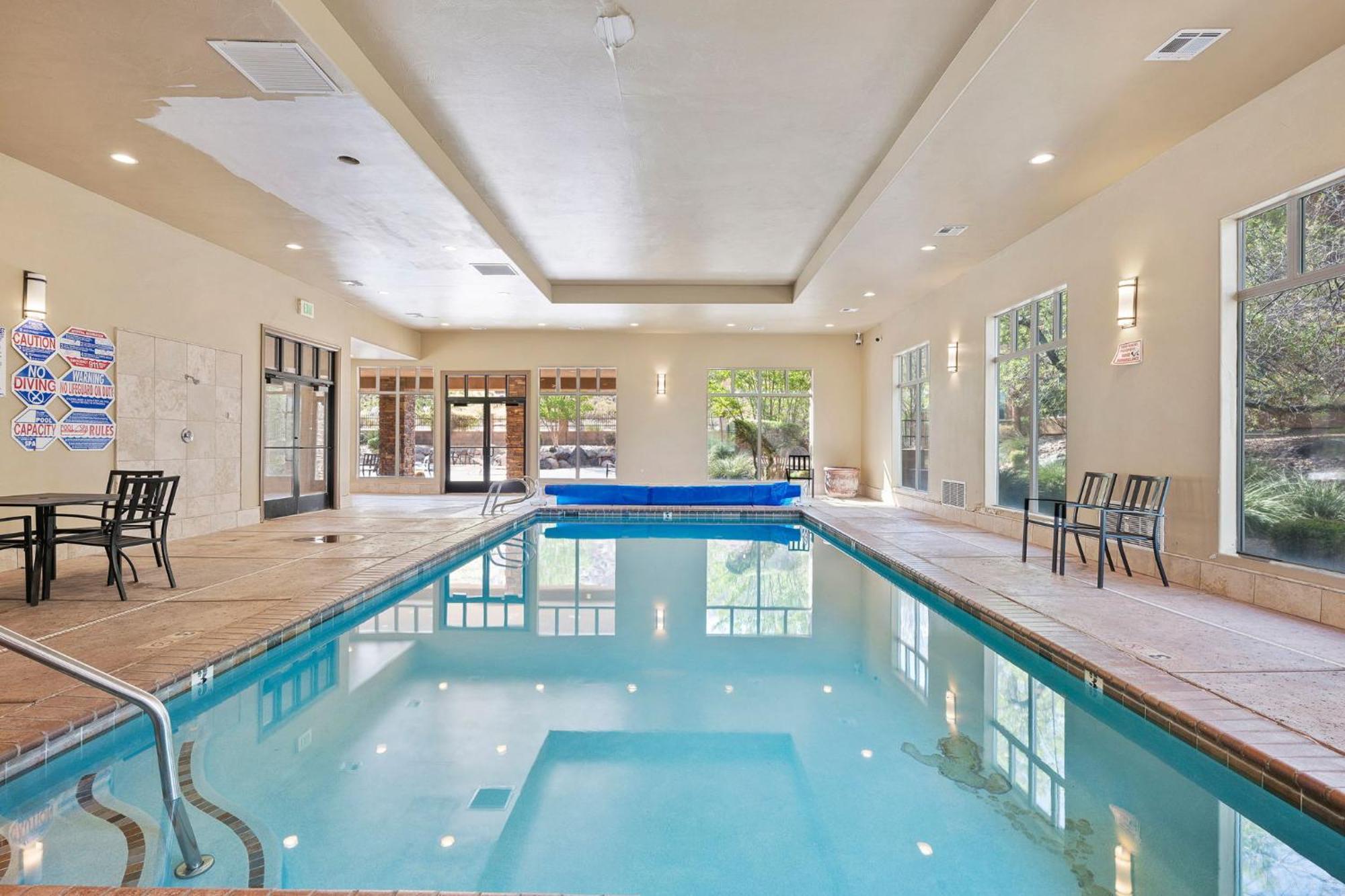 The Condo At Coral Springs Resort ハリケーン エクステリア 写真